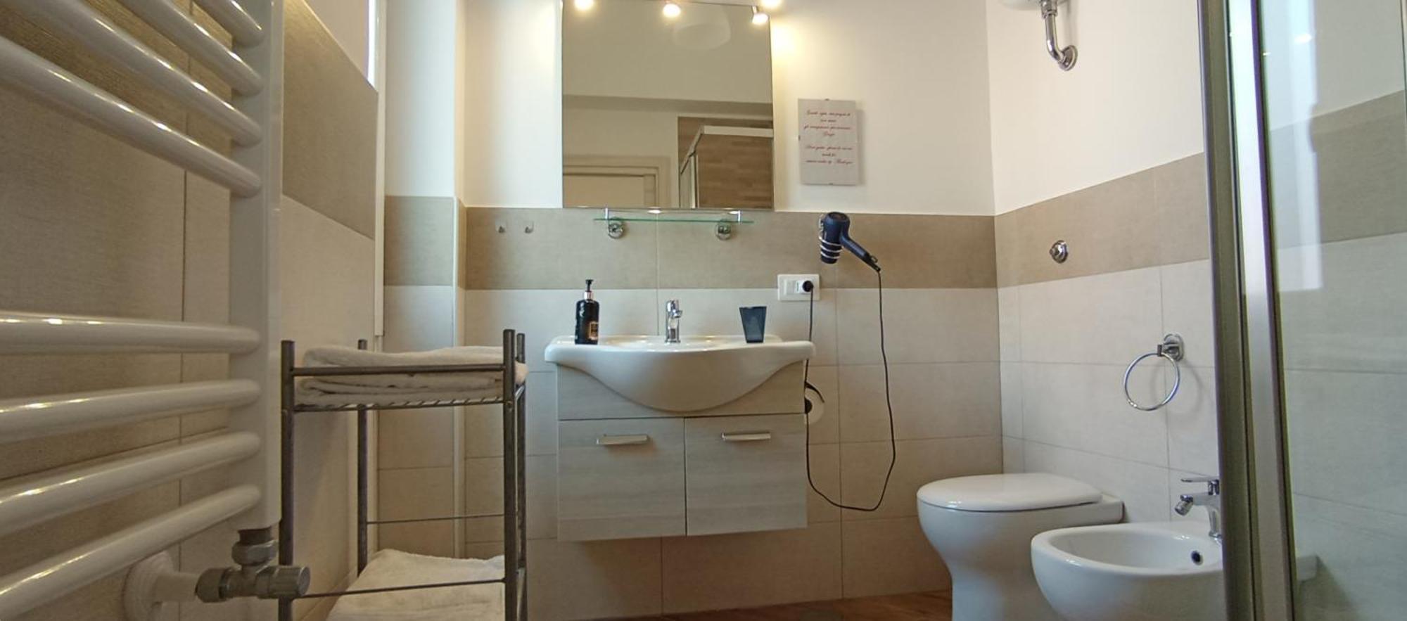 B & B Civico 6 Rooms Salerno Buitenkant foto
